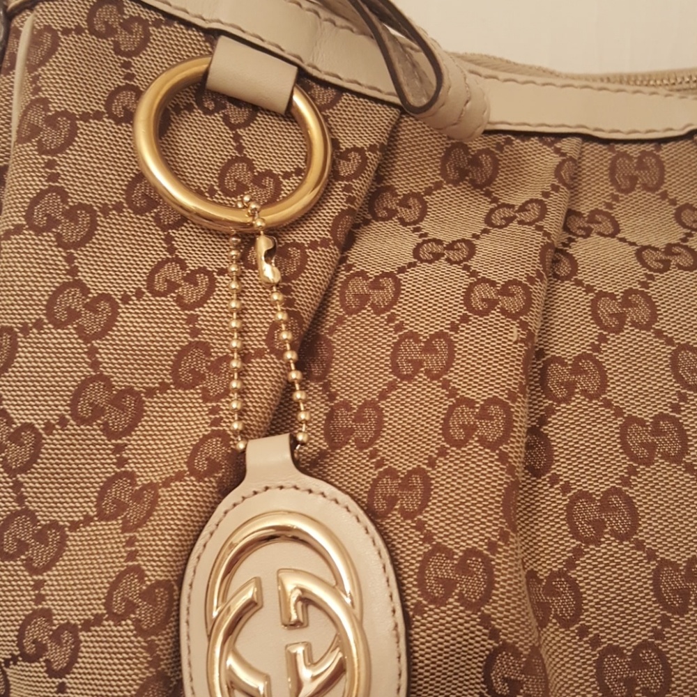 Authentic Gucci GG Canvas medium Sukey - Picture 2 of 8